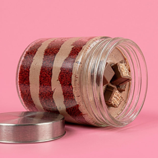 Kitkat Red Velvet Cake Jar 200 ml - Flour Girl Bakeries