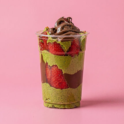 Strawberry Pistachio Kunafa Cup 270 g - Flour Girl Bakeries